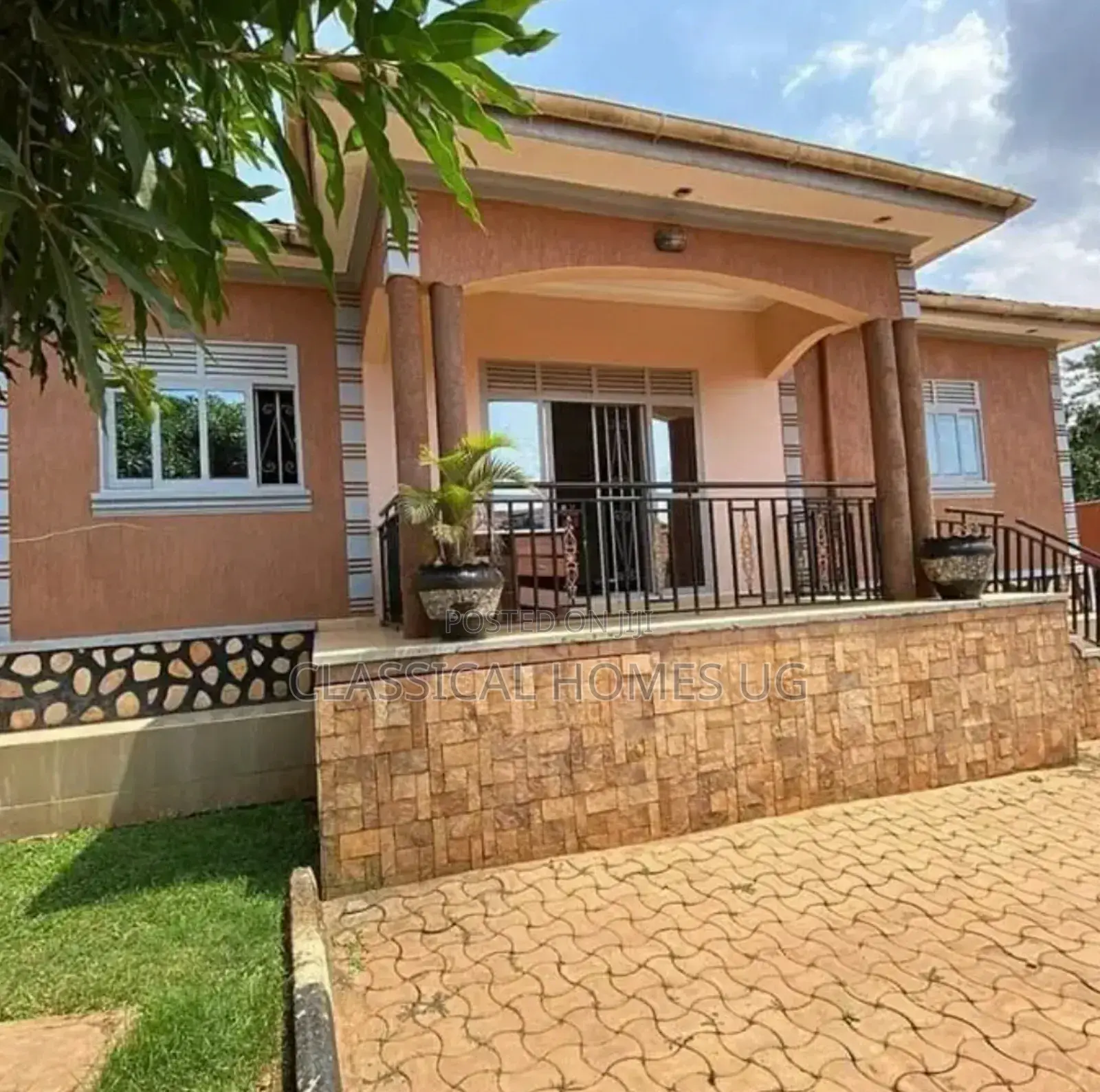 3bdrm Bungalow in Luzira, Central Division for rent in Central Division