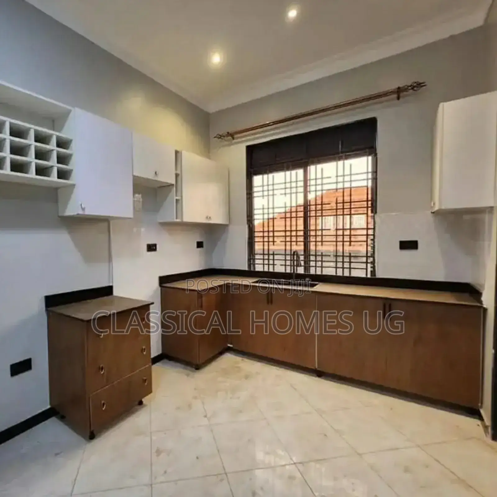 3bdrm Apartment in Lubowa Entebbe Road, Central Division for rent in Central Division