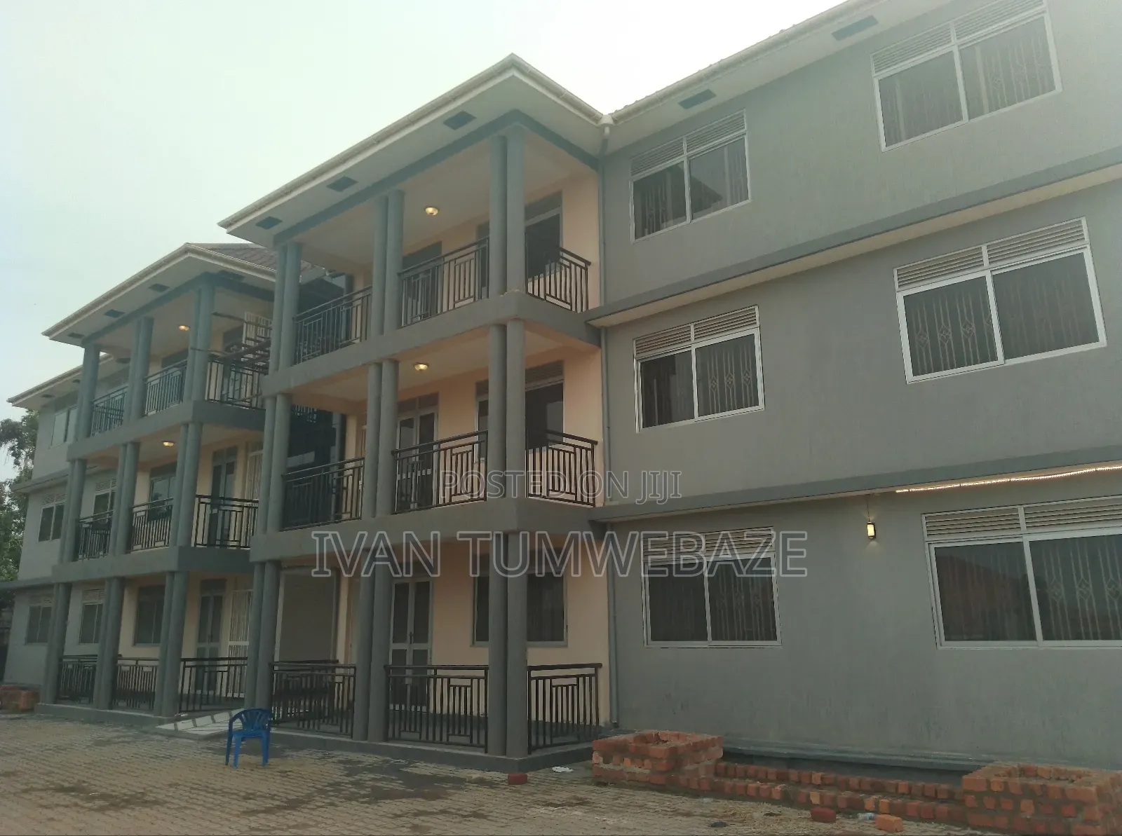 3bdrm Apartment in Entebbe Rd Kawuku, Central Division for rent in Central Division