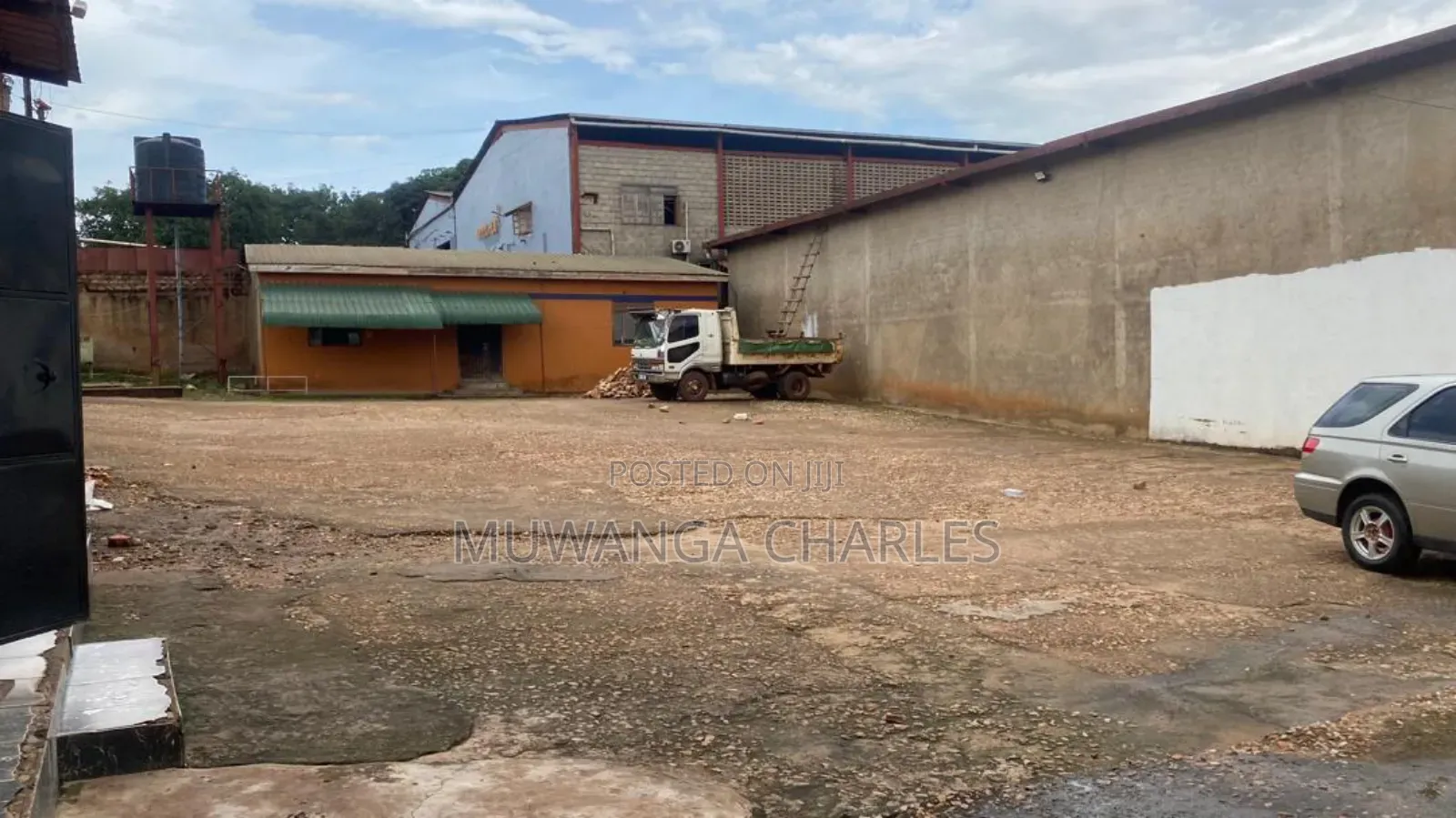 Warehouse on Sale Gayaza Road Mpererwe in Kawempe