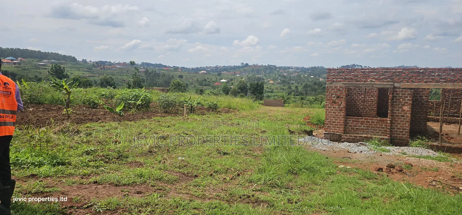 Plot Fo Sale at Wakiso Nkowe -Mubango 13 Miles From Kampala in Wakiso / Wakiso