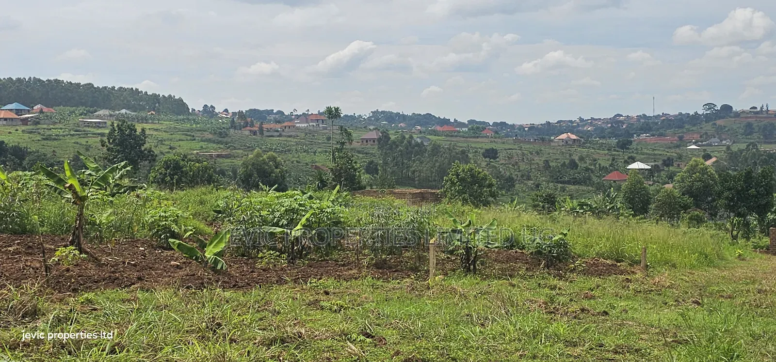 Plot for Sale at Wakiso Mubango Cool Environment in Wakiso / Wakiso