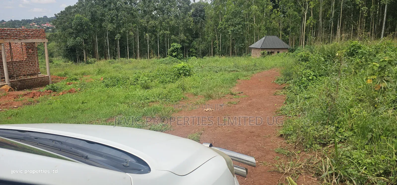Plot on Quick Sale at Wakiso Near Town in Wakiso / Wakiso