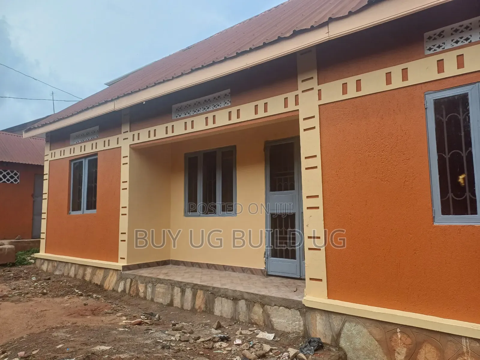 3bdrm Bungalow in Namasuba Town, Central Division for sale in Central Division