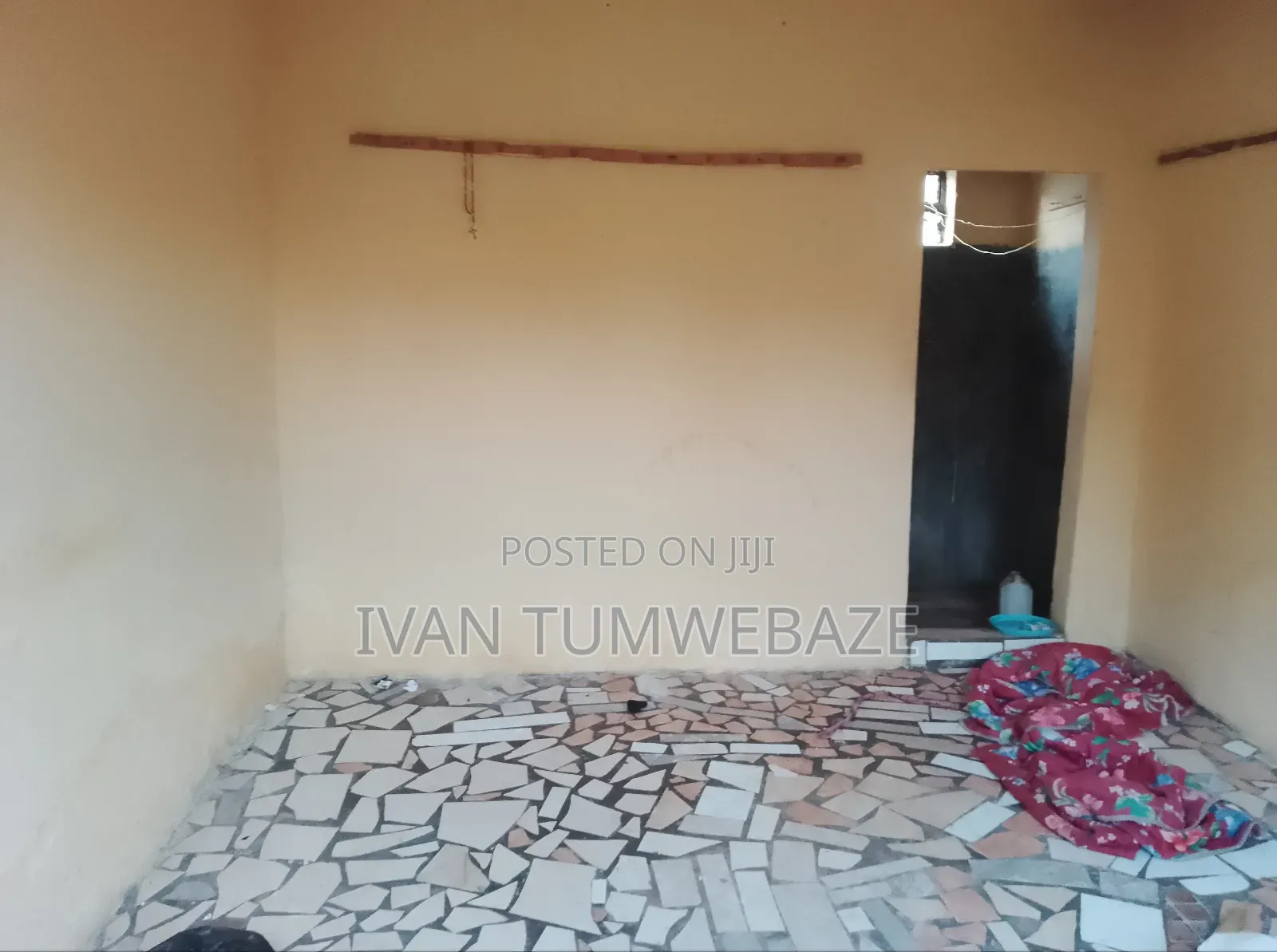 1bdrm House in Zana Entebbe Road, Central Division for rent in Central Division