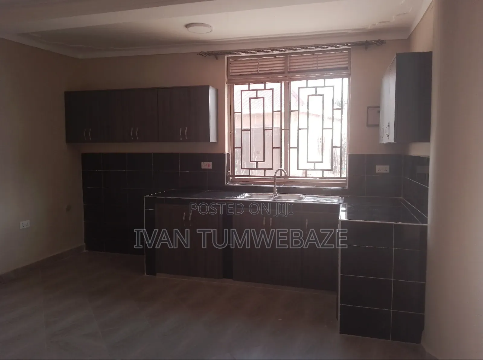 2bdrm Apartment in Zana Entebbe Road, Central Division for rent in Central Division