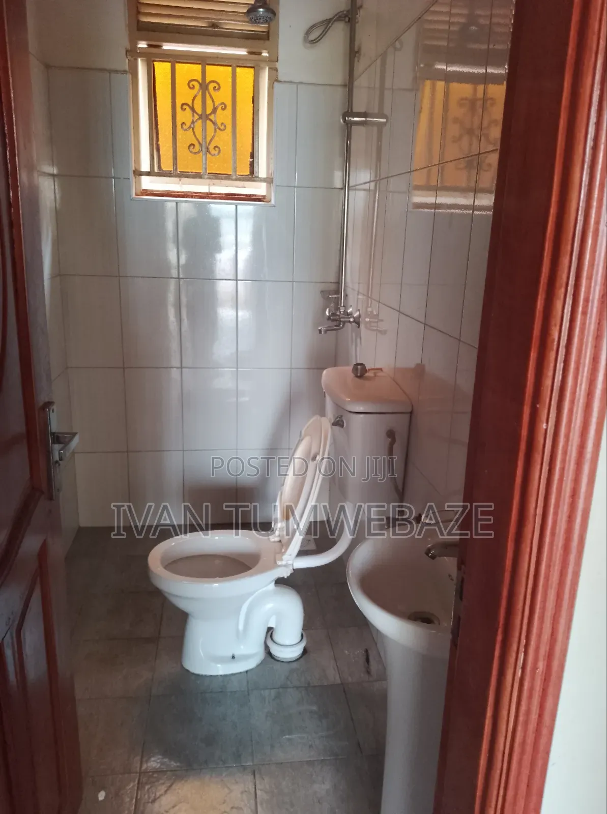1bdrm Bungalow in Zana Entebbe Road, Central Division for rent in Central Division