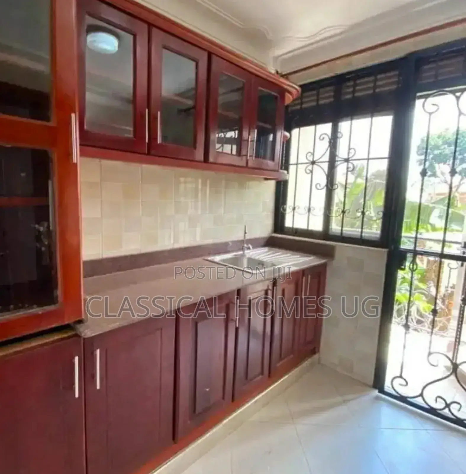 3bdrm Apartment in Lubowa Entebbe Road, Central Division for rent in Central Division