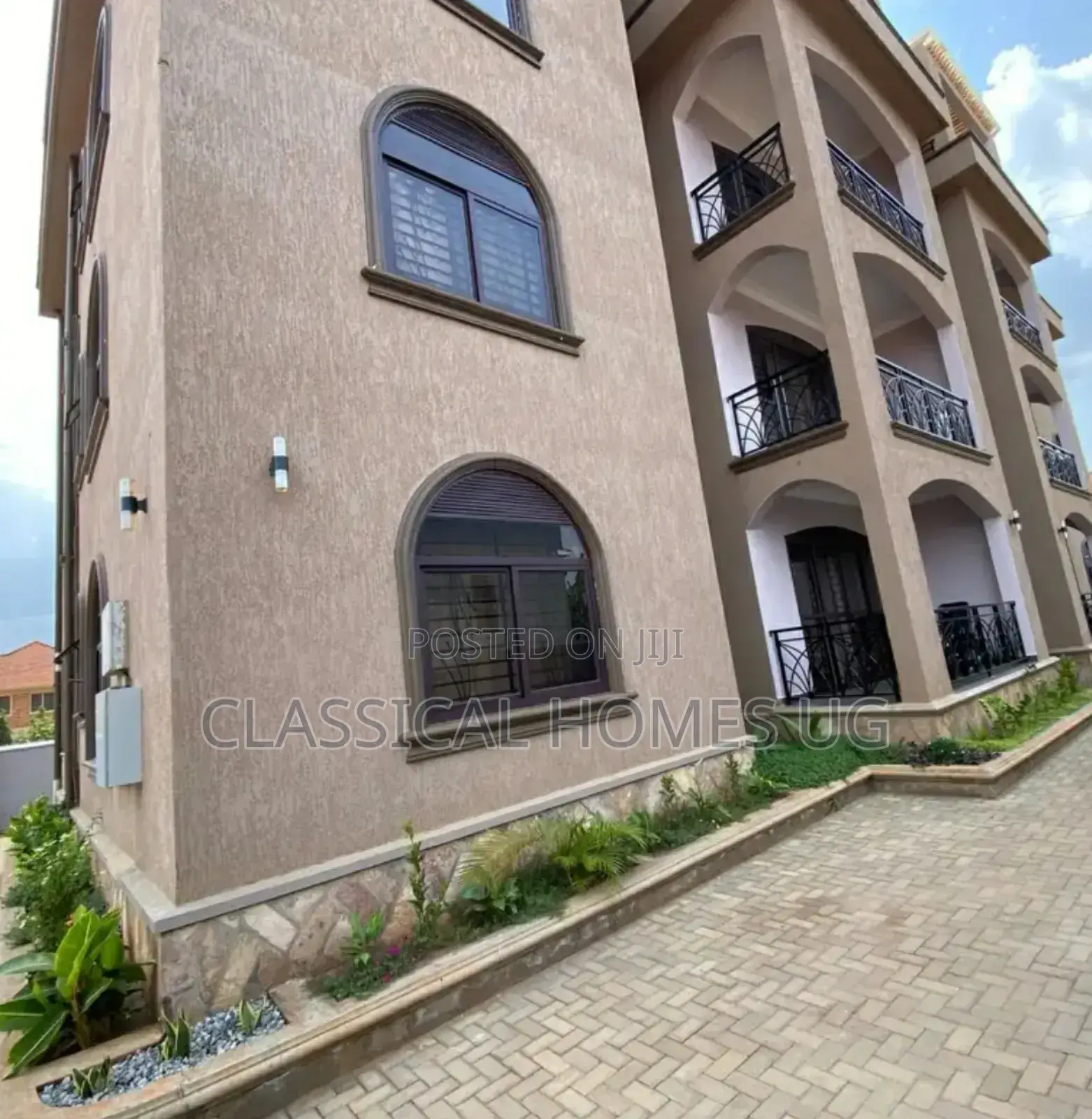 3bdrm Apartment in Lubowa Entebbe Road, Central Division for rent in Central Division