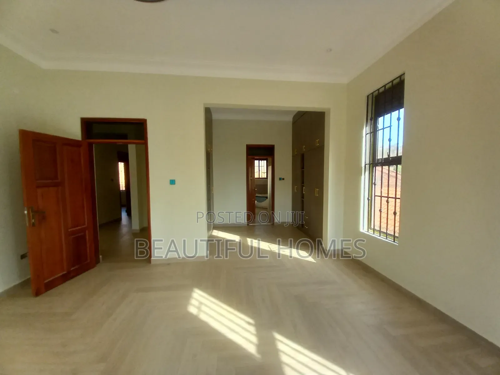 Furnished 5bdrm Duplex in Kira, Central Division for sale in Central Division