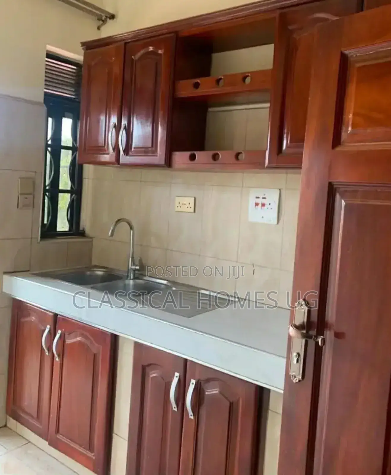 2bdrm Apartment in Maganjo Bombo Road, Central Division for rent in Central Division