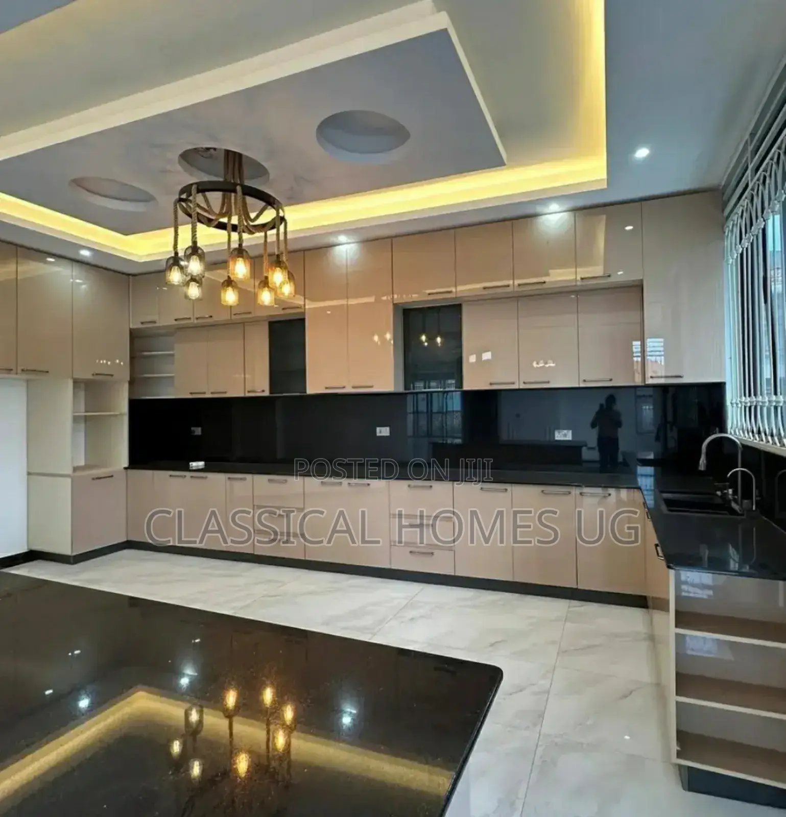 5bdrm Duplex in Lubowa Entebbe Road, Central Division for rent in Central Division