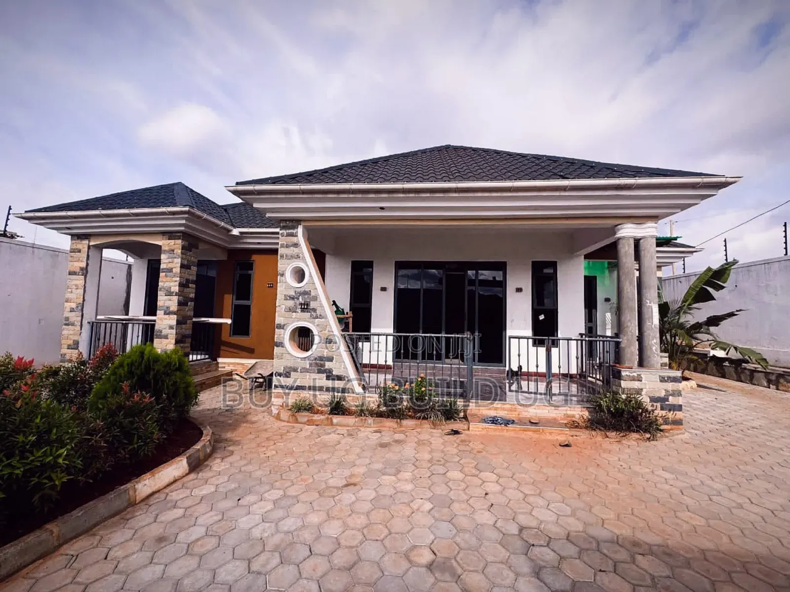 4bdrm Bungalow in Kyanja, Nakawa for sale in Nakawa
