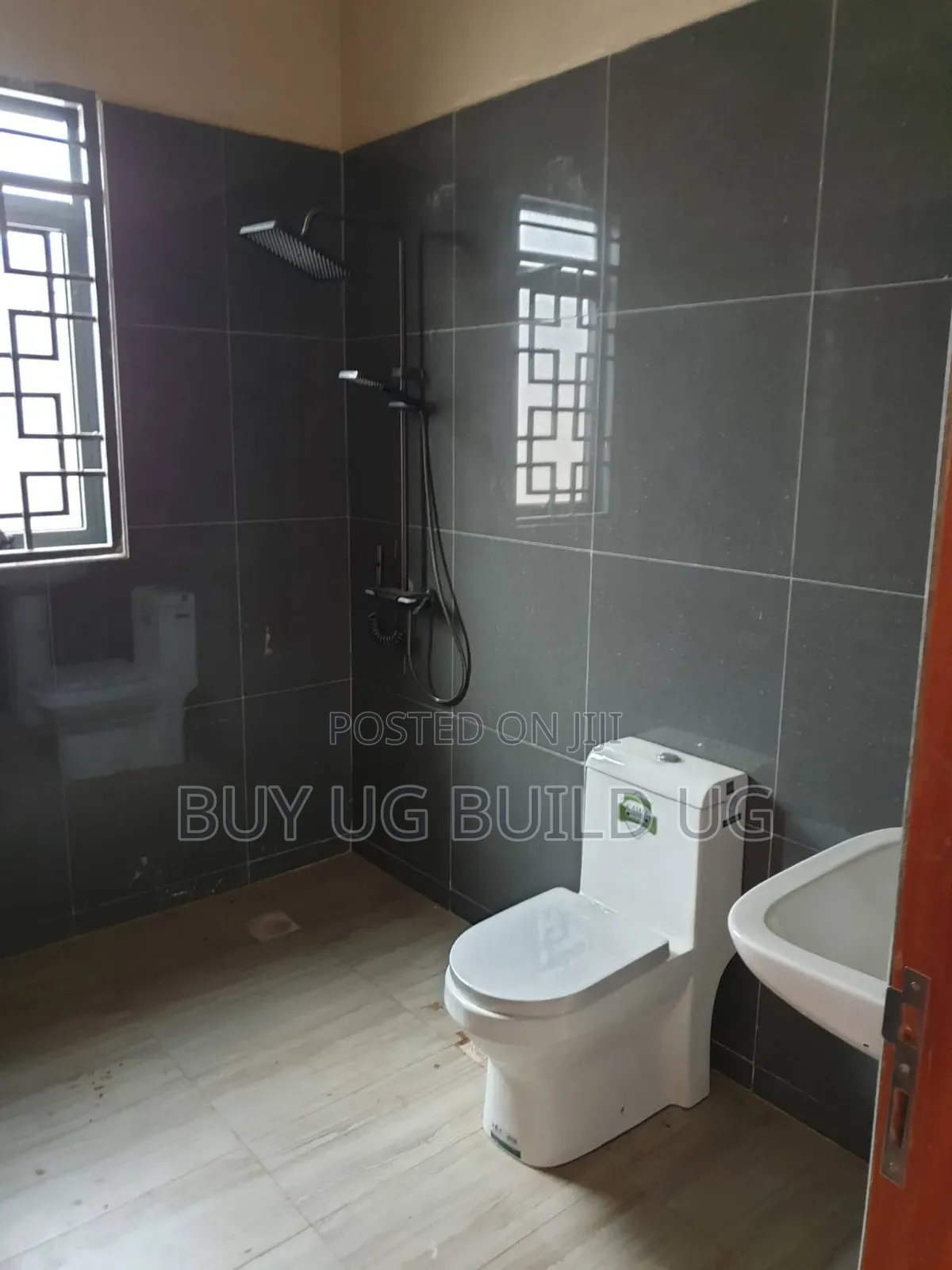 4bdrm Bungalow in Kyanja, Nakawa for sale in Nakawa