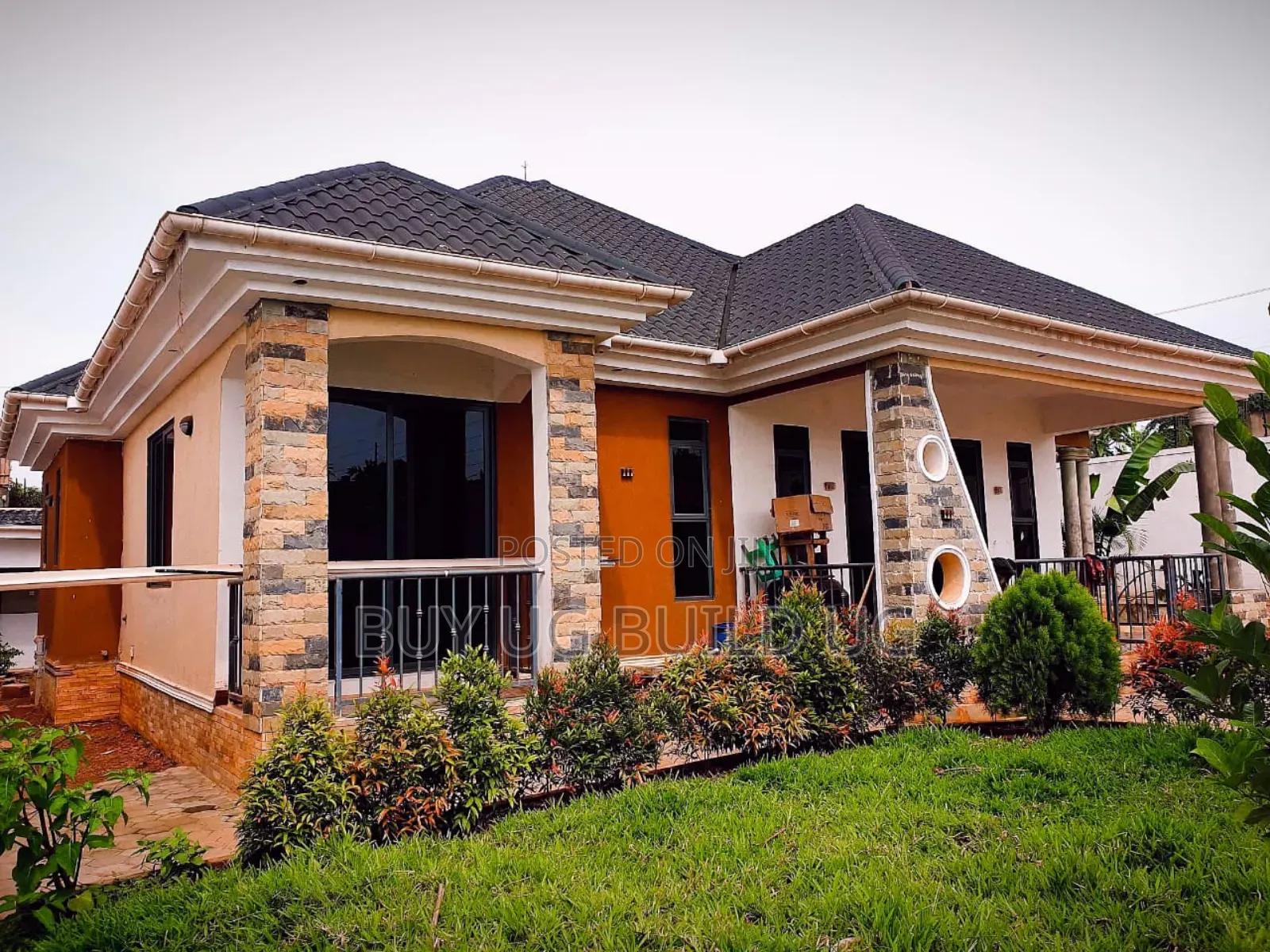 4bdrm Bungalow in Kyanja, Nakawa for sale in Nakawa