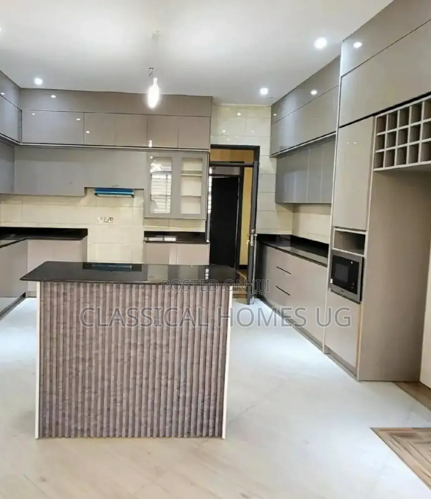 5bdrm Duplex in Akright Bwebajja, Central Division for rent in Central Division