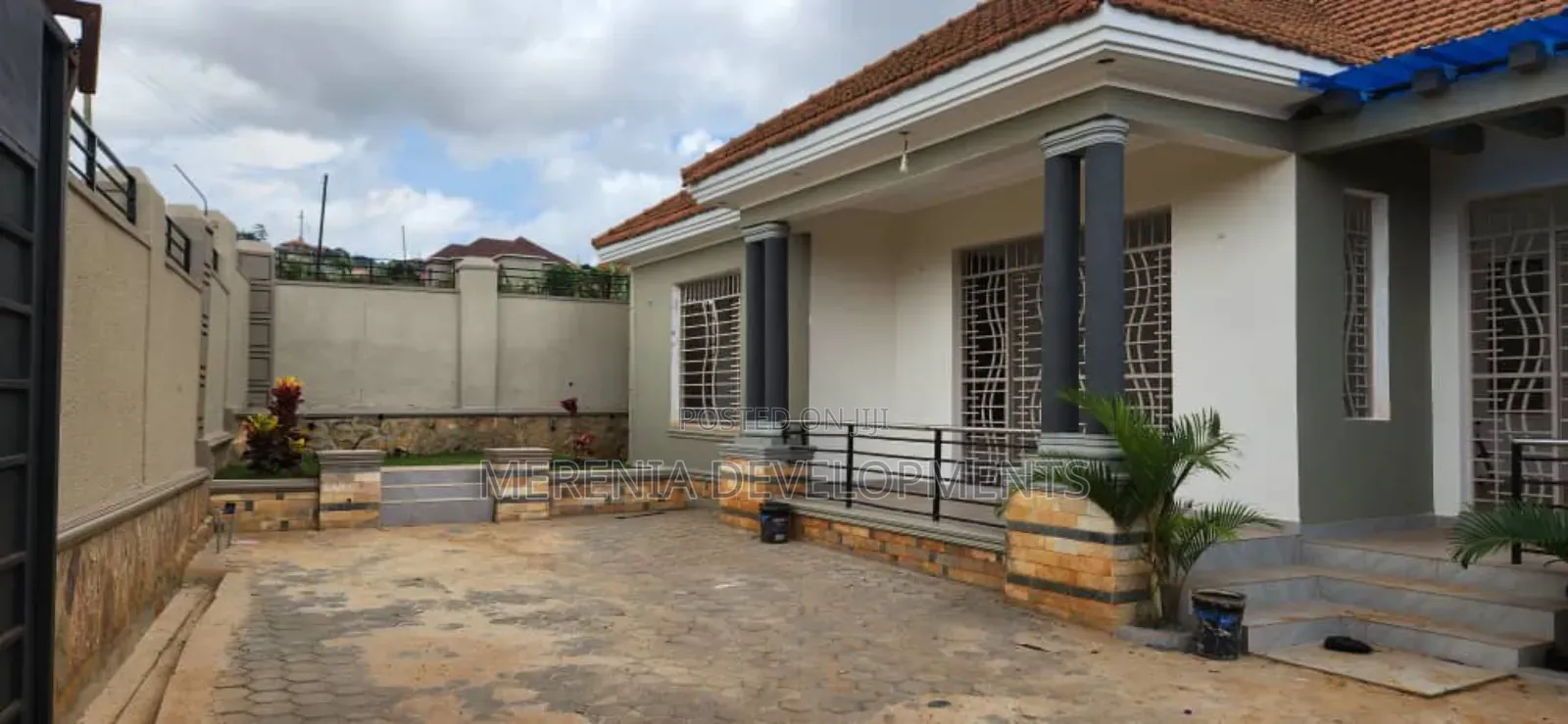 3bdrm House in Bwebajja, Wakiso / Wakiso for sale in Wakiso / Wakiso