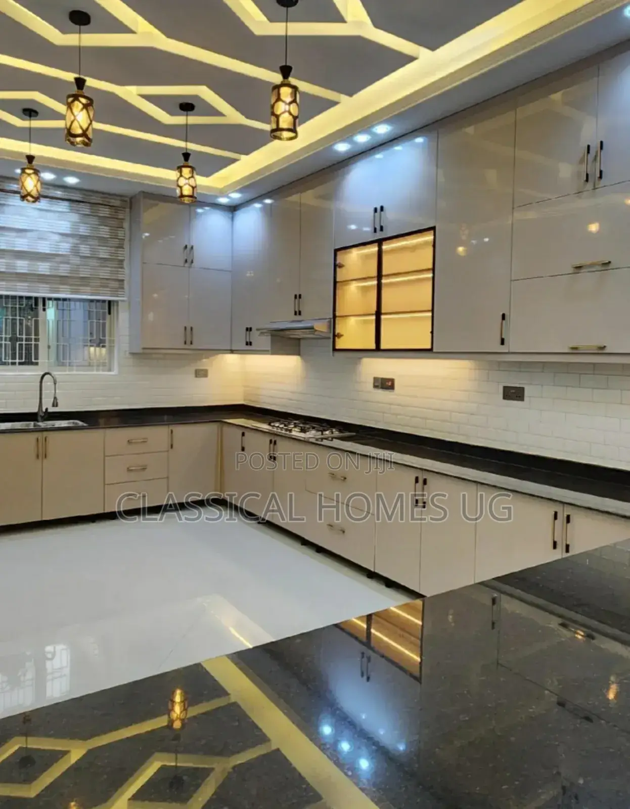 5bdrm Duplex in Akright Bwebajja, Central Division for rent in Central Division