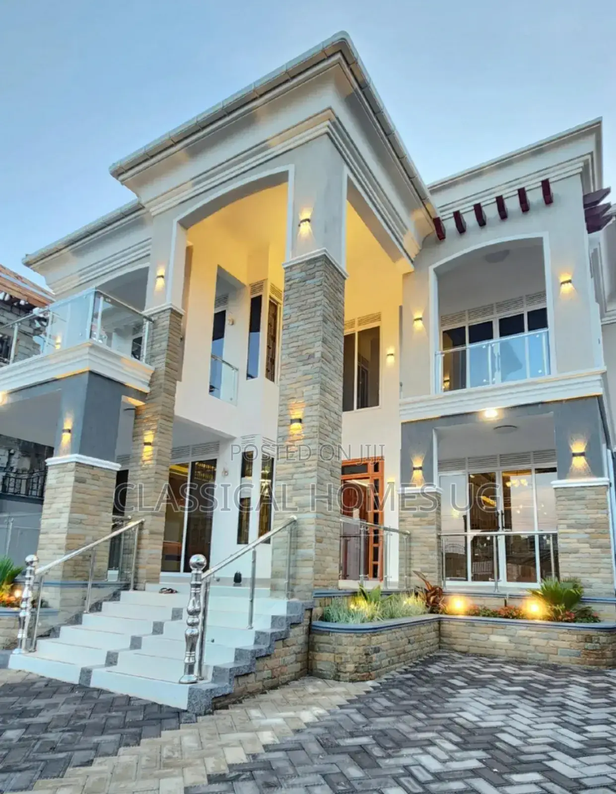 5bdrm Duplex in Akright Bwebajja, Central Division for rent in Central Division