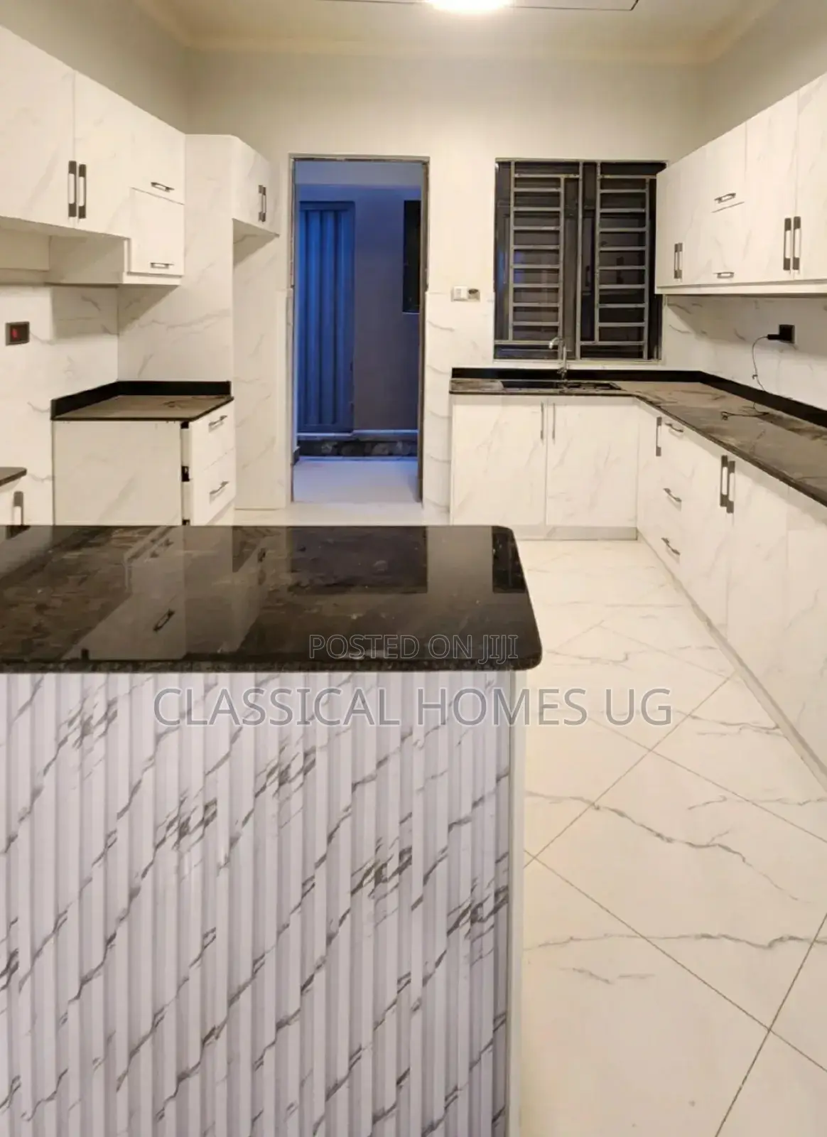 4bdrm Bungalow in Akright Bwebajja, Central Division for rent in Central Division