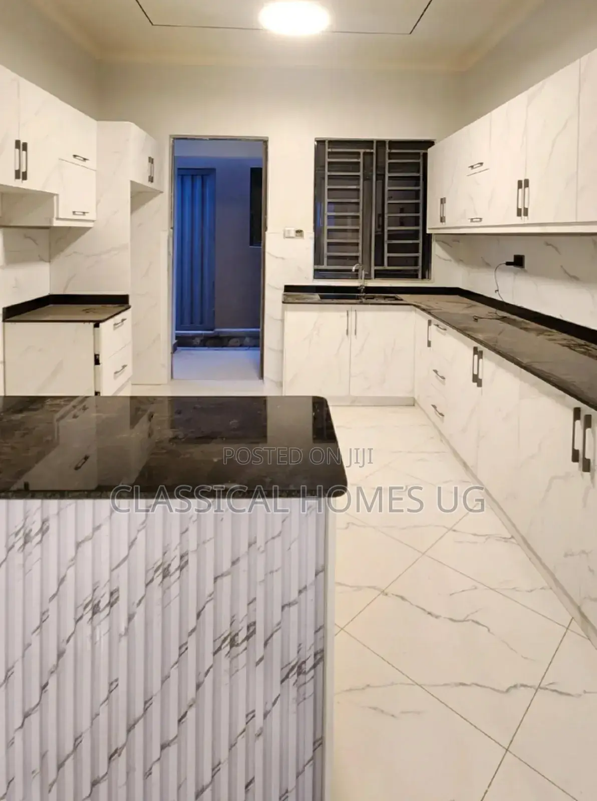 4bdrm Bungalow in Akright Bwebajja, Central Division for rent in Central Division