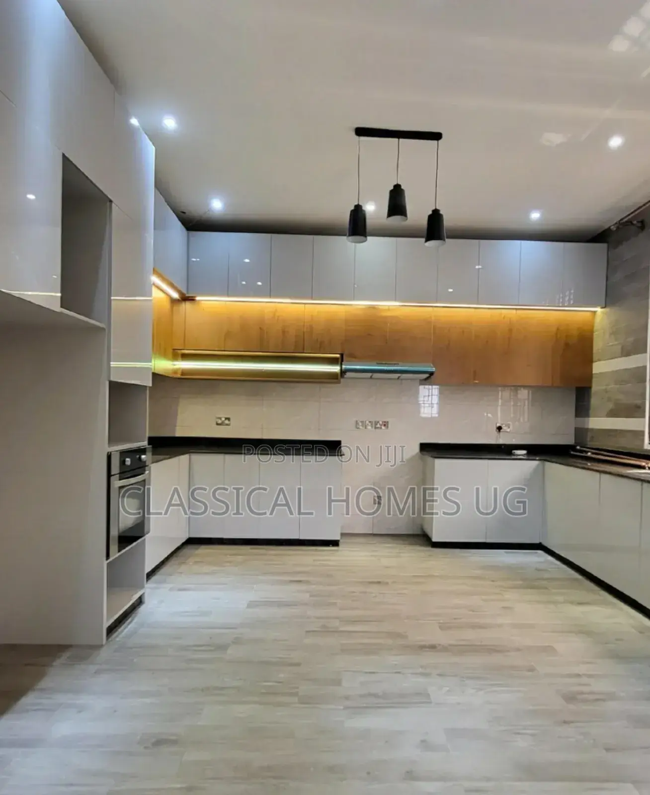 5bdrm Duplex in Akright Bwebajja, Central Division for rent in Central Division