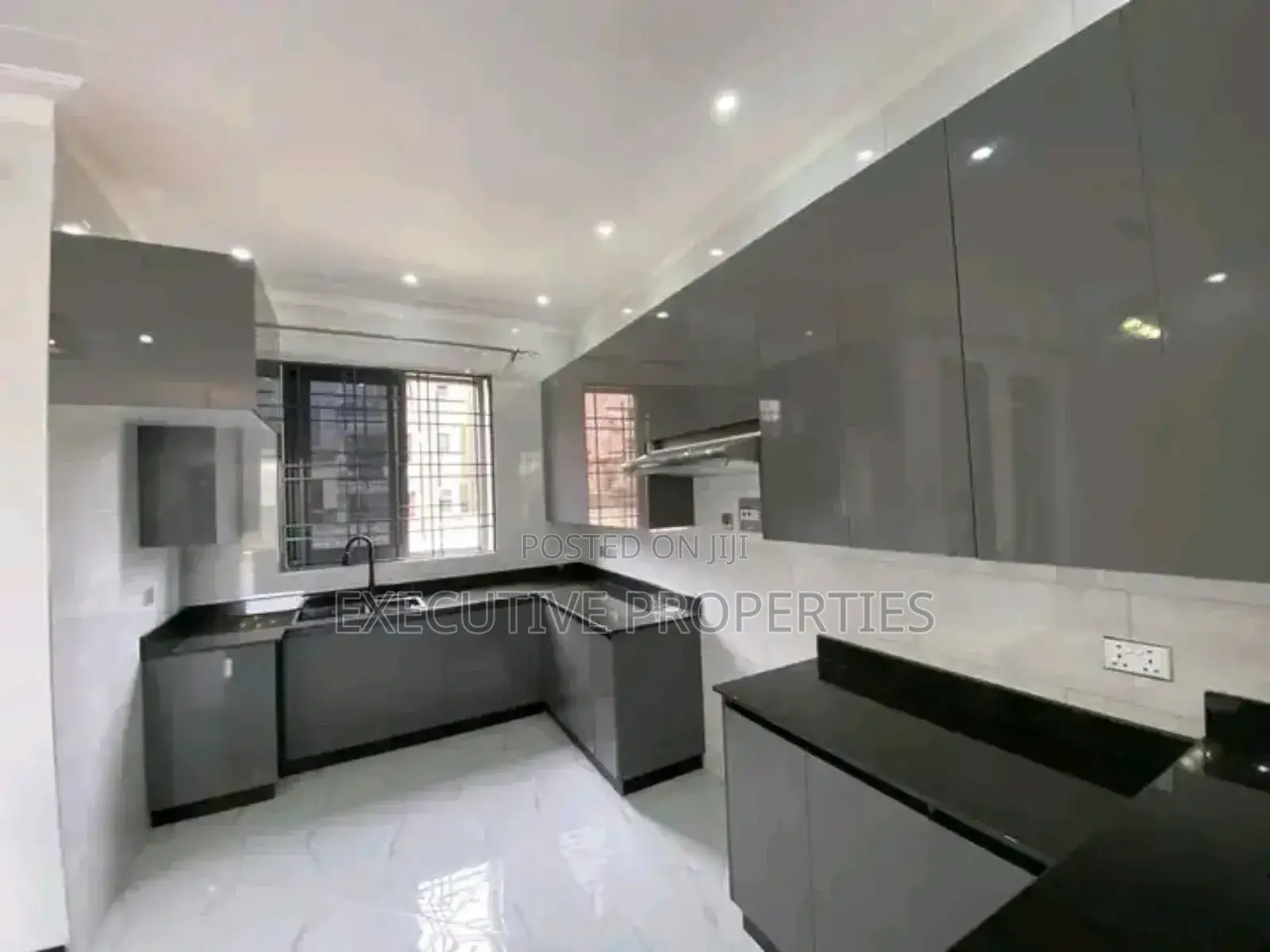 3bdrm Apartment in Muyenga, Central Division for rent in Central Division