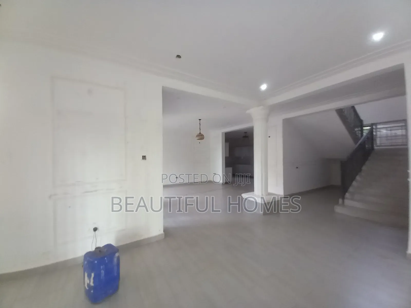 Furnished 5bdrm Mansion in Kira for sale in Kira