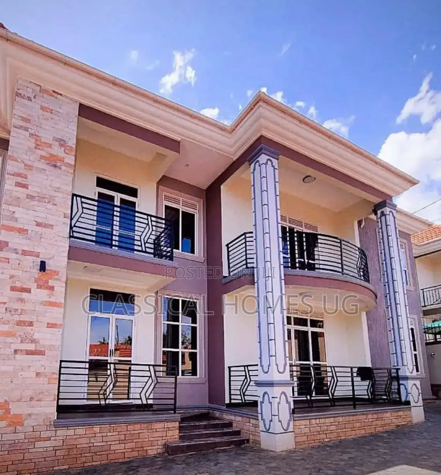 5bdrm Duplex in Akright Bwebajja, Central Division for rent in Central Division