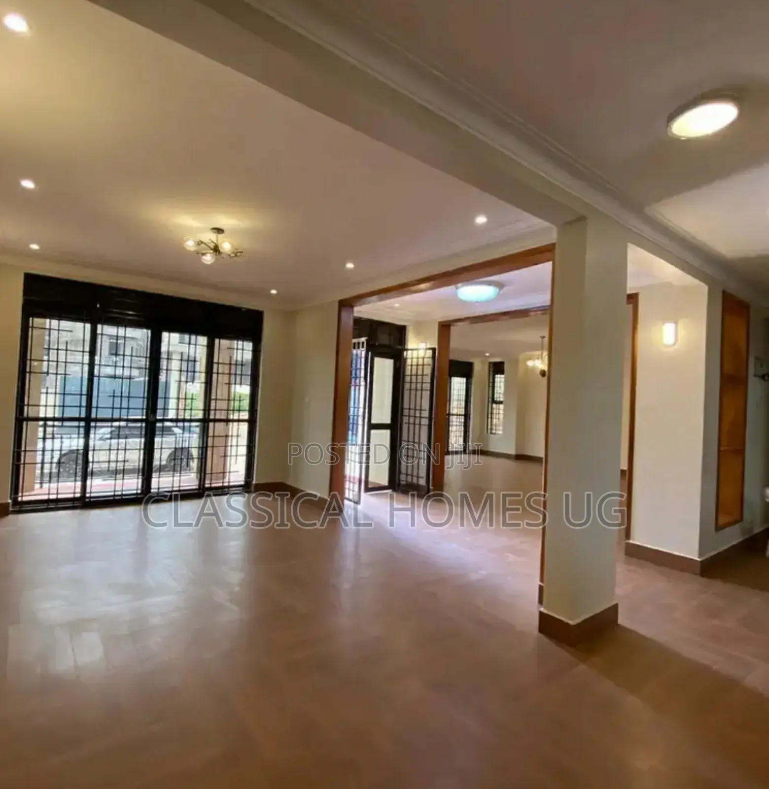 5bdrm Duplex in Akright Bwebajja, Central Division for rent in Central Division