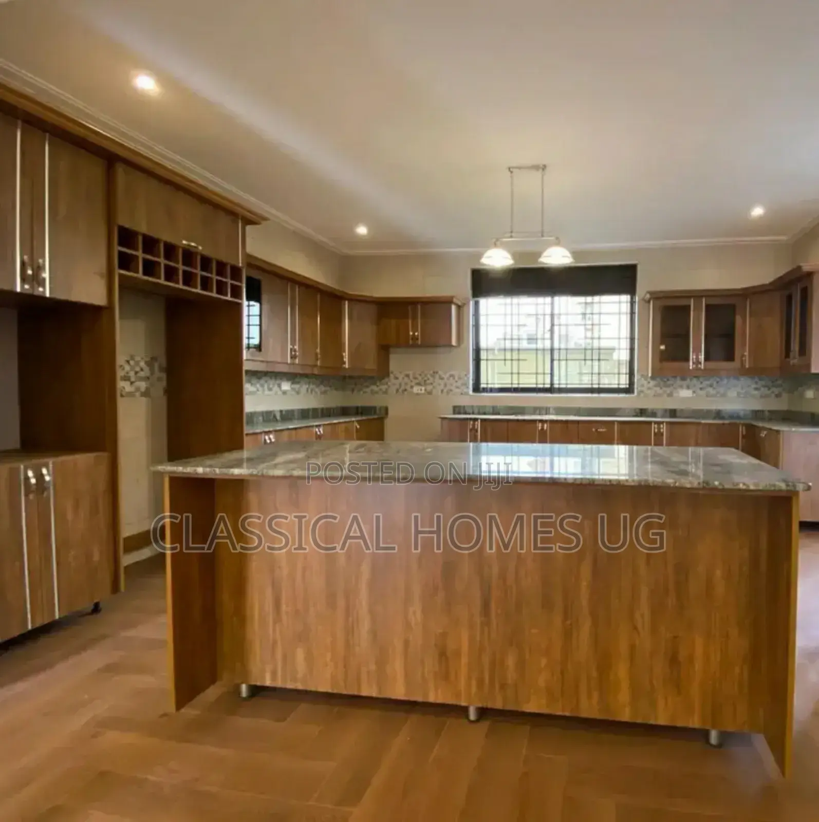 5bdrm Duplex in Akright Bwebajja, Central Division for rent in Central Division