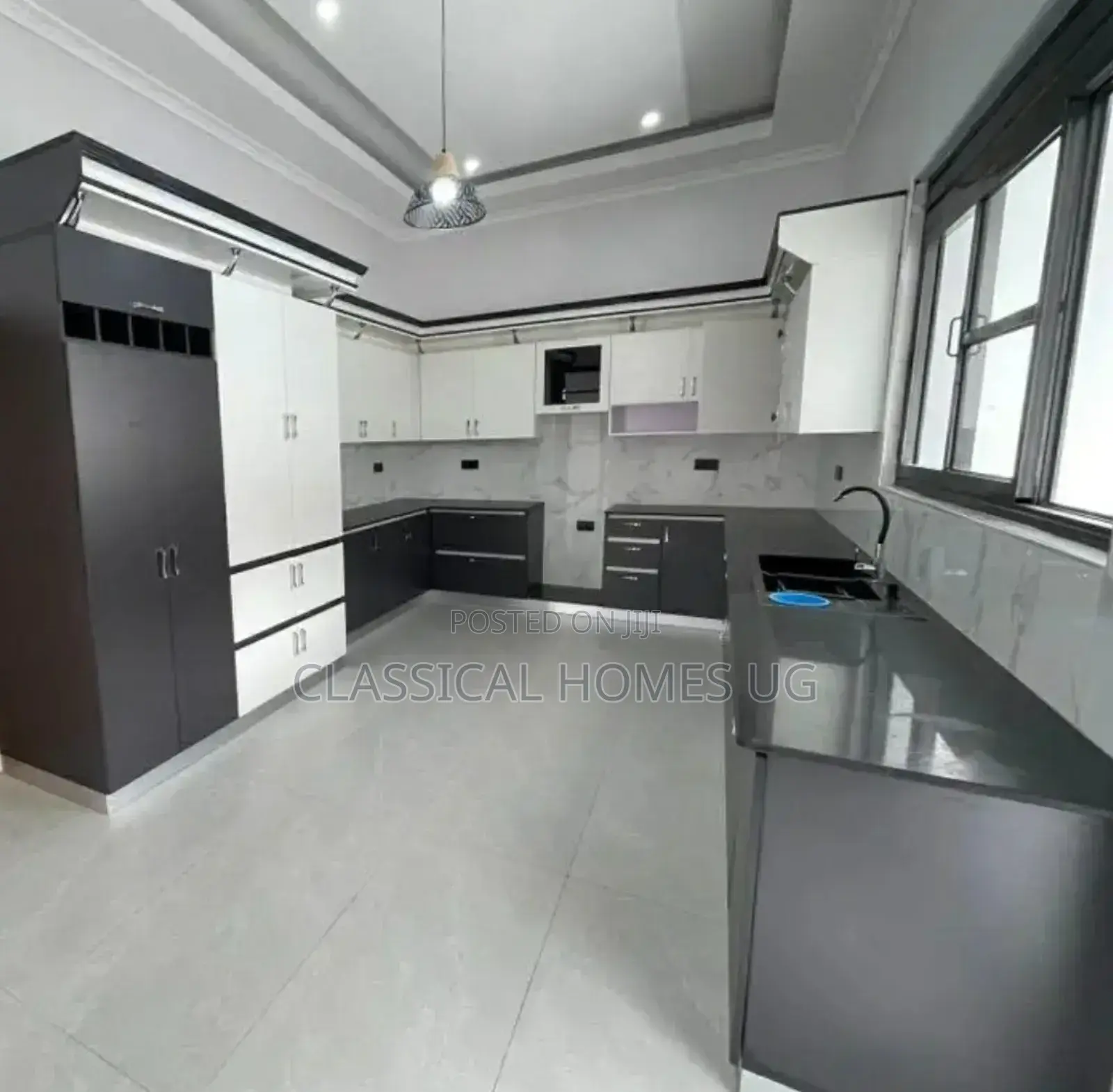 4bdrm Bungalow in Akright Bwebajja, Central Division for rent in Central Division