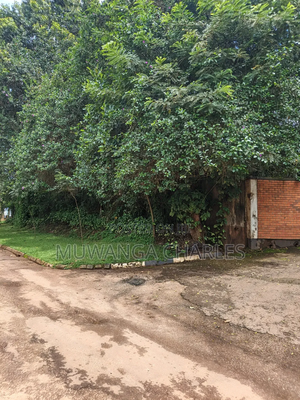 1acre of Land on Quick Sale in Kololo in Central Division