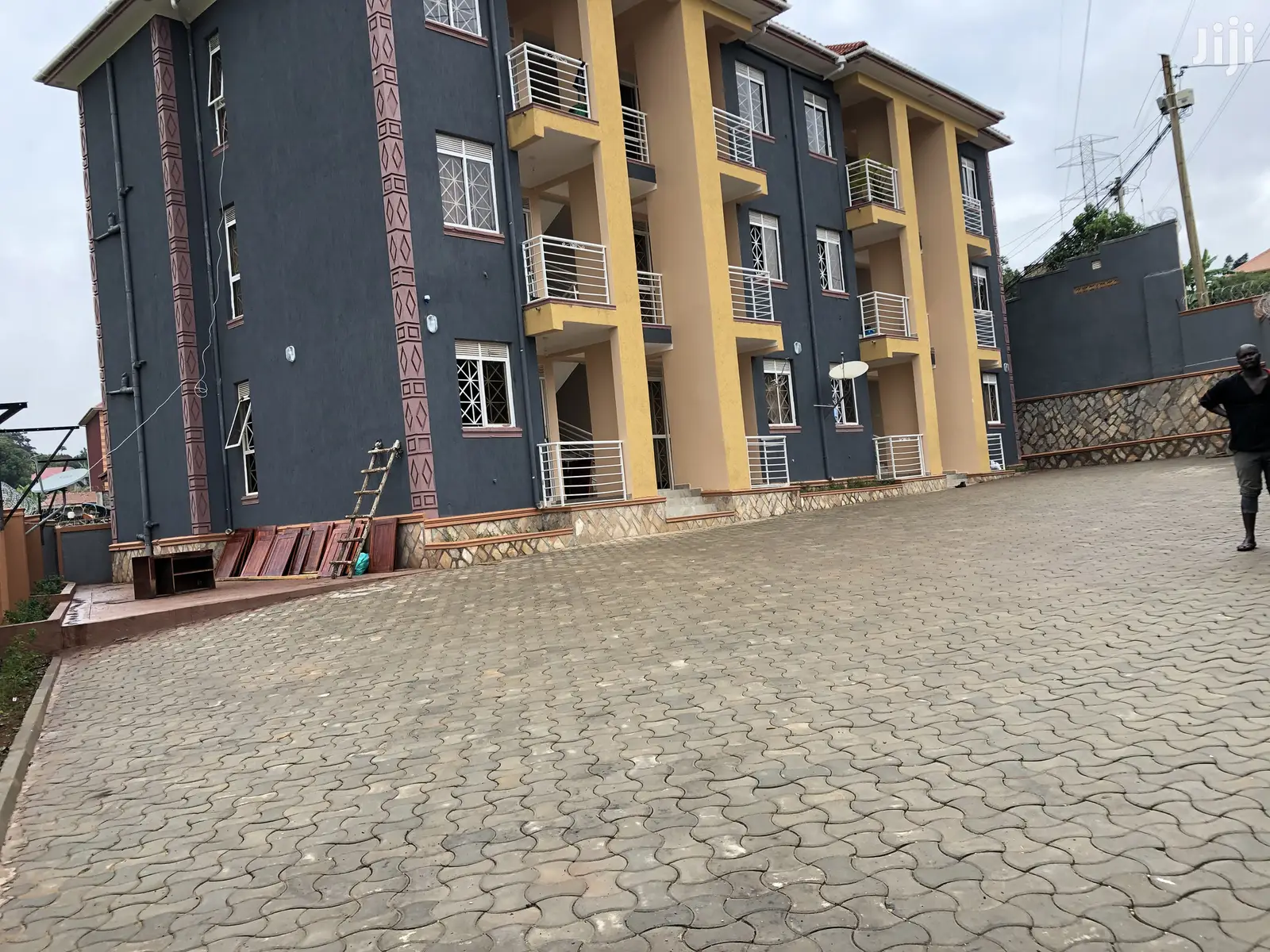 Kyaliwajjara Apartment Building On Sell in Kampala