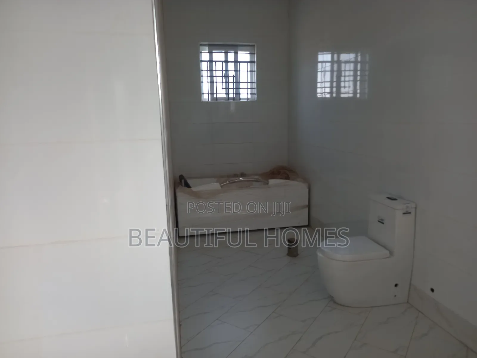 Furnished 5bdrm Maisonette in Kira for sale in Kira