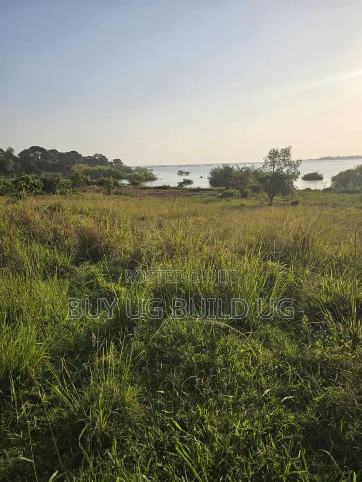 Land For Sale Along Entebbe Road Garuga Size: 10 Acres 700m Ugx Per in Luwero / Luwero