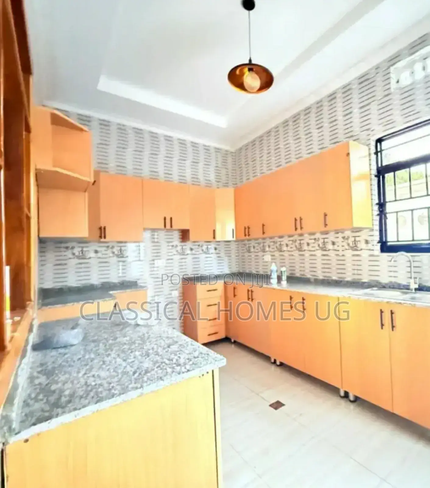 4bdrm Bungalow in Akright Bwebajja, Central Division for rent in Central Division