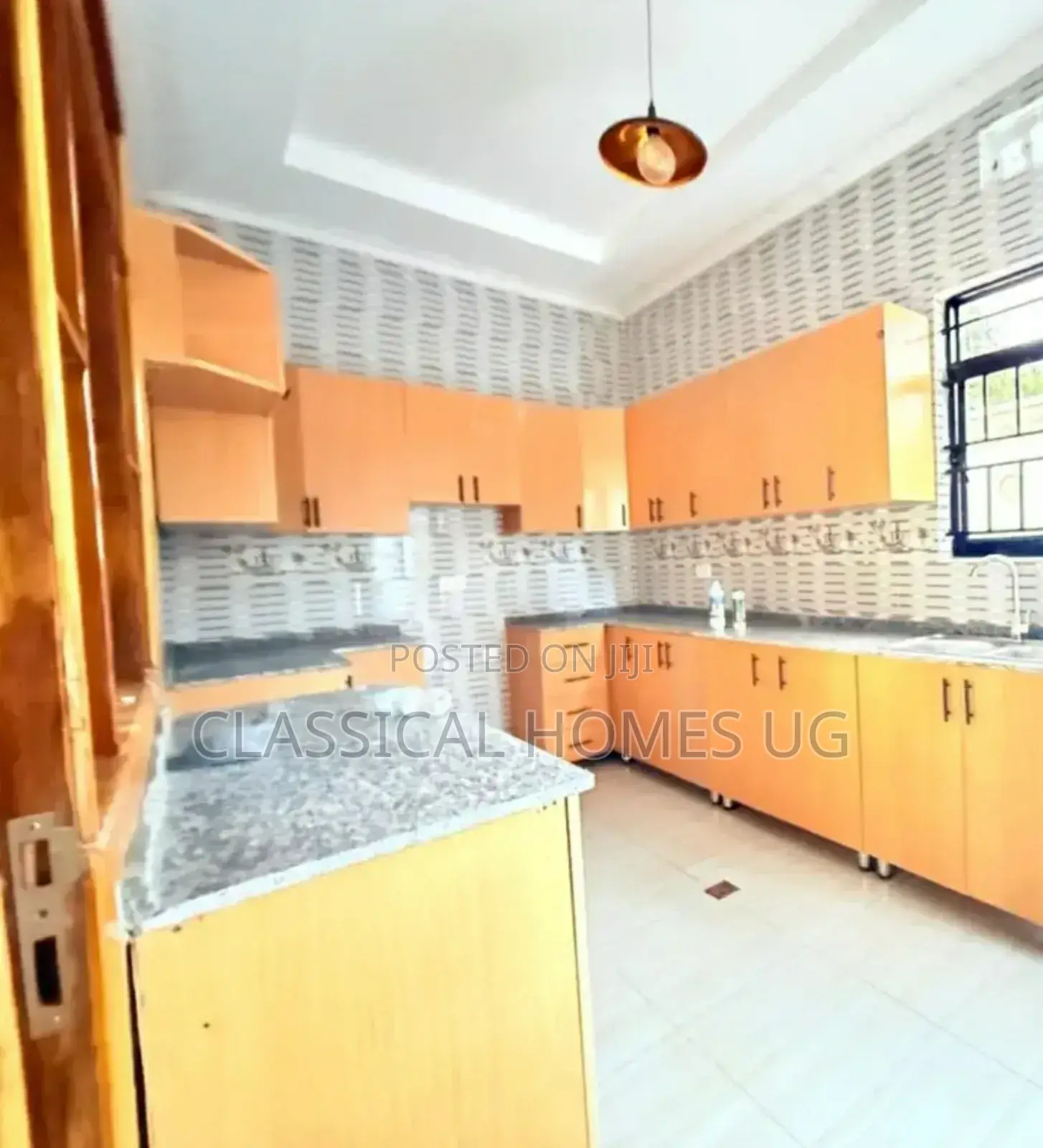 4bdrm Bungalow in Akright Bwebajja, Central Division for rent in Central Division