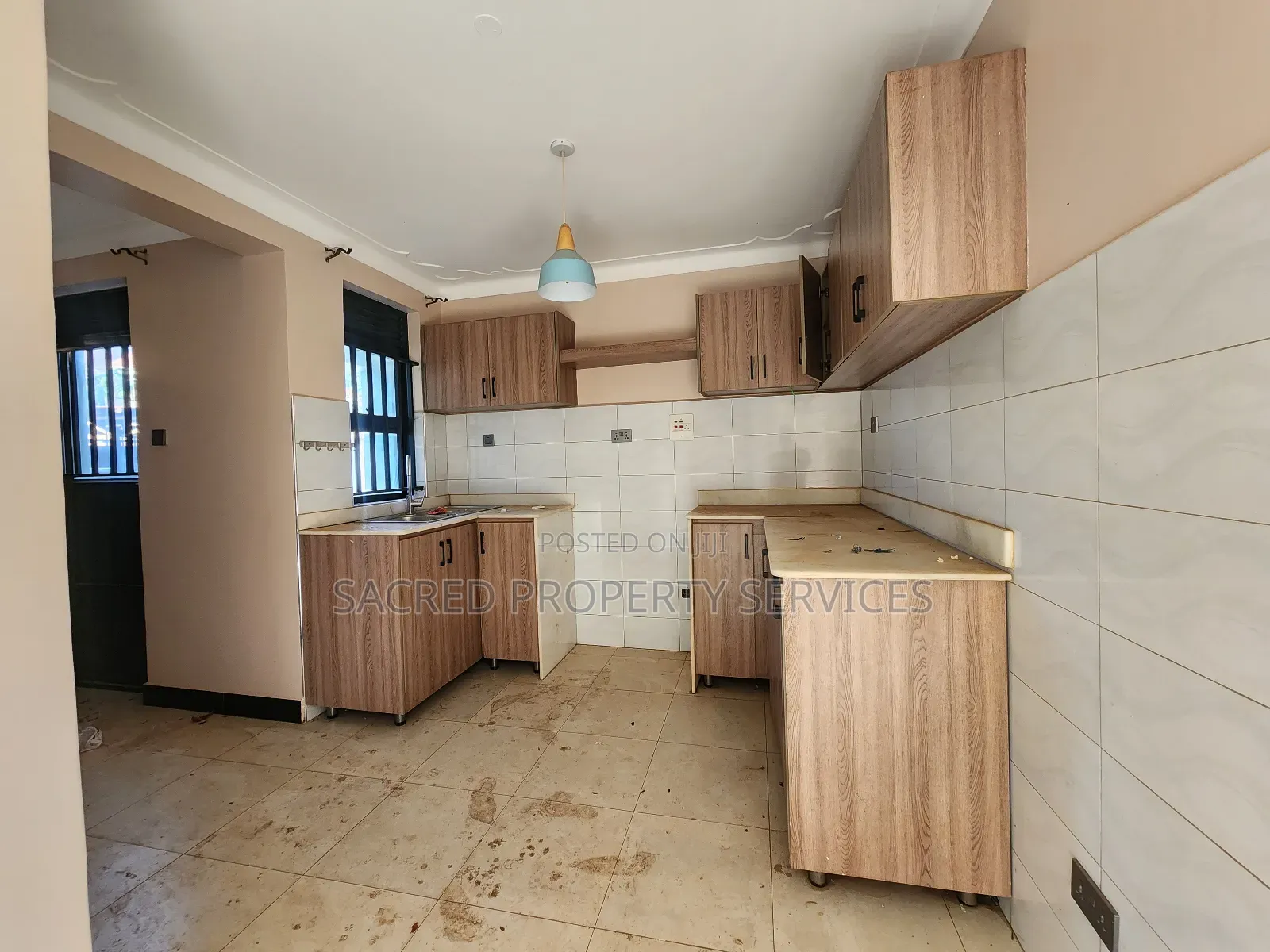 3bdrm Apartment in Kira Road for rent in Kira