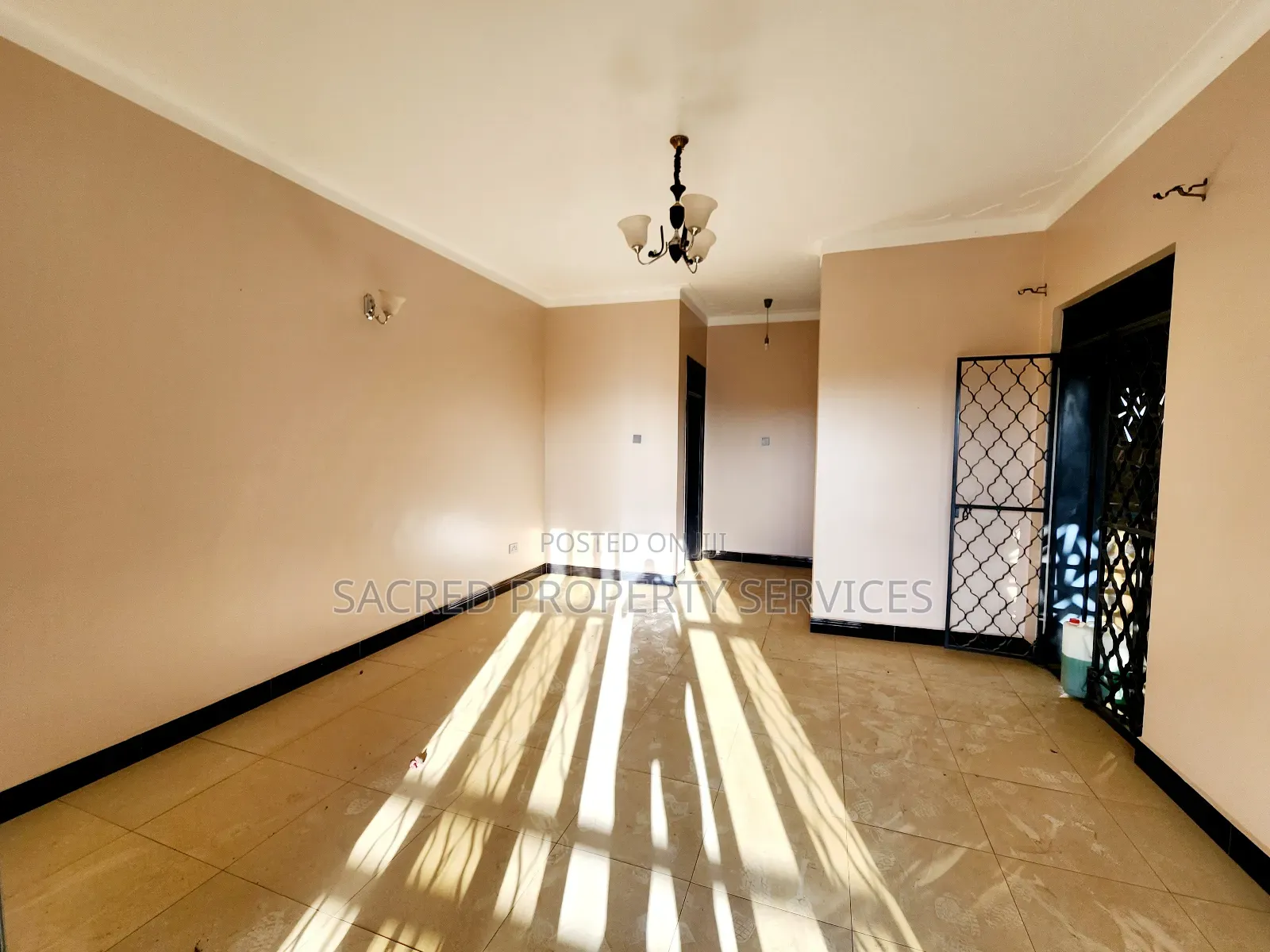 3bdrm Apartment in Kira Road for rent in Kira