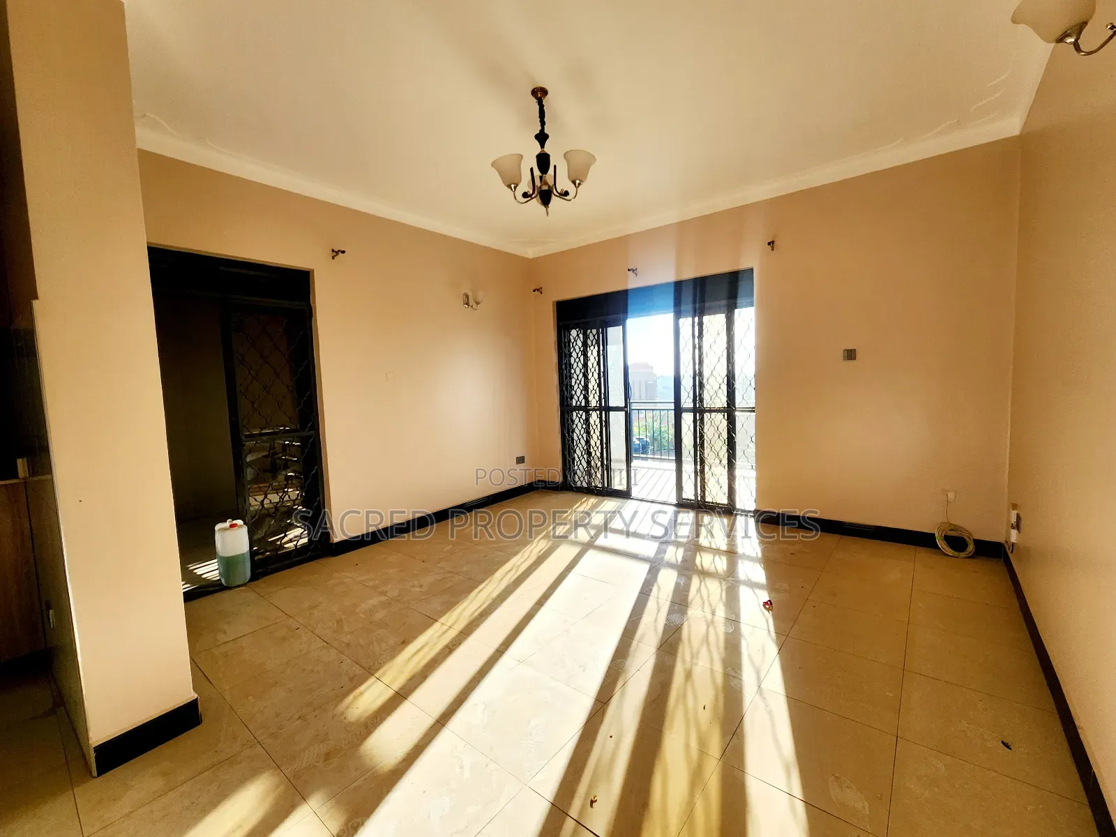 3bdrm Apartment in Kira Road for rent in Kira