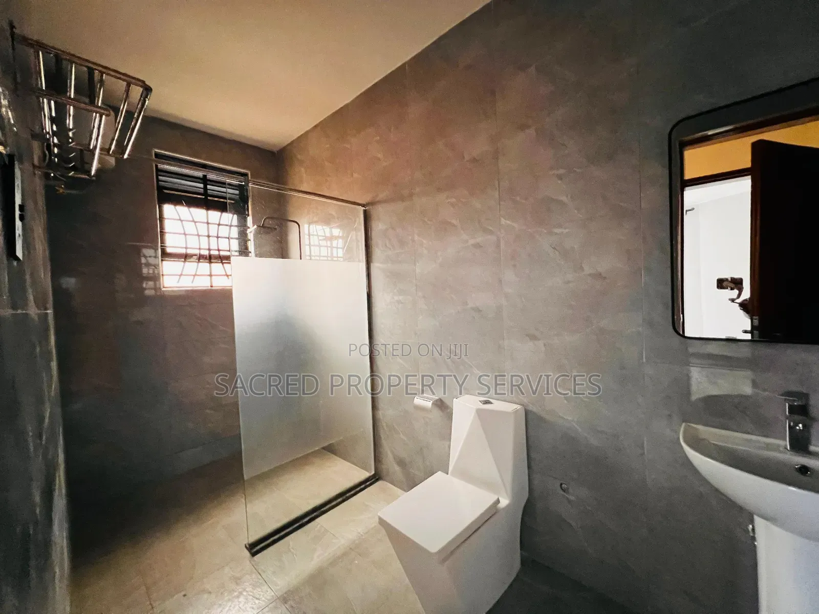 3bdrm Apartment in Kyaliwajara, Kira for rent in Kira