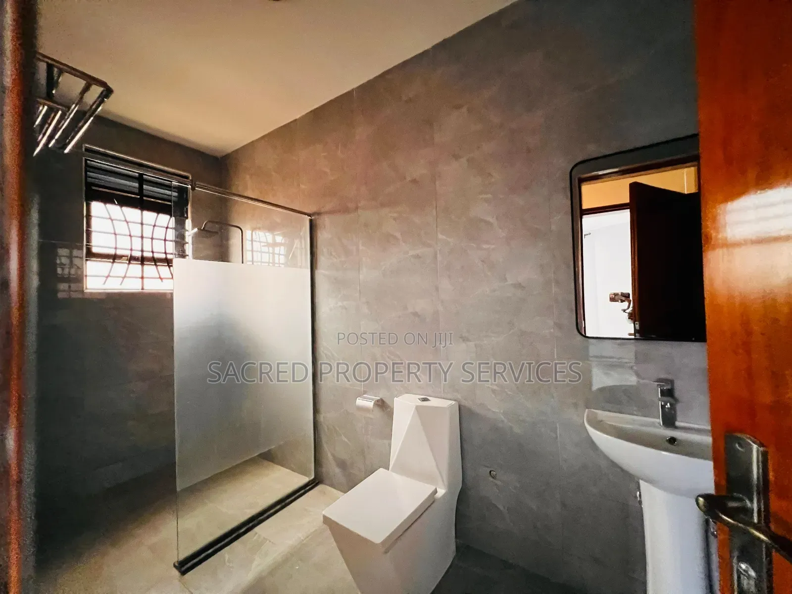 3bdrm Apartment in Kyaliwajara, Kira for rent in Kira