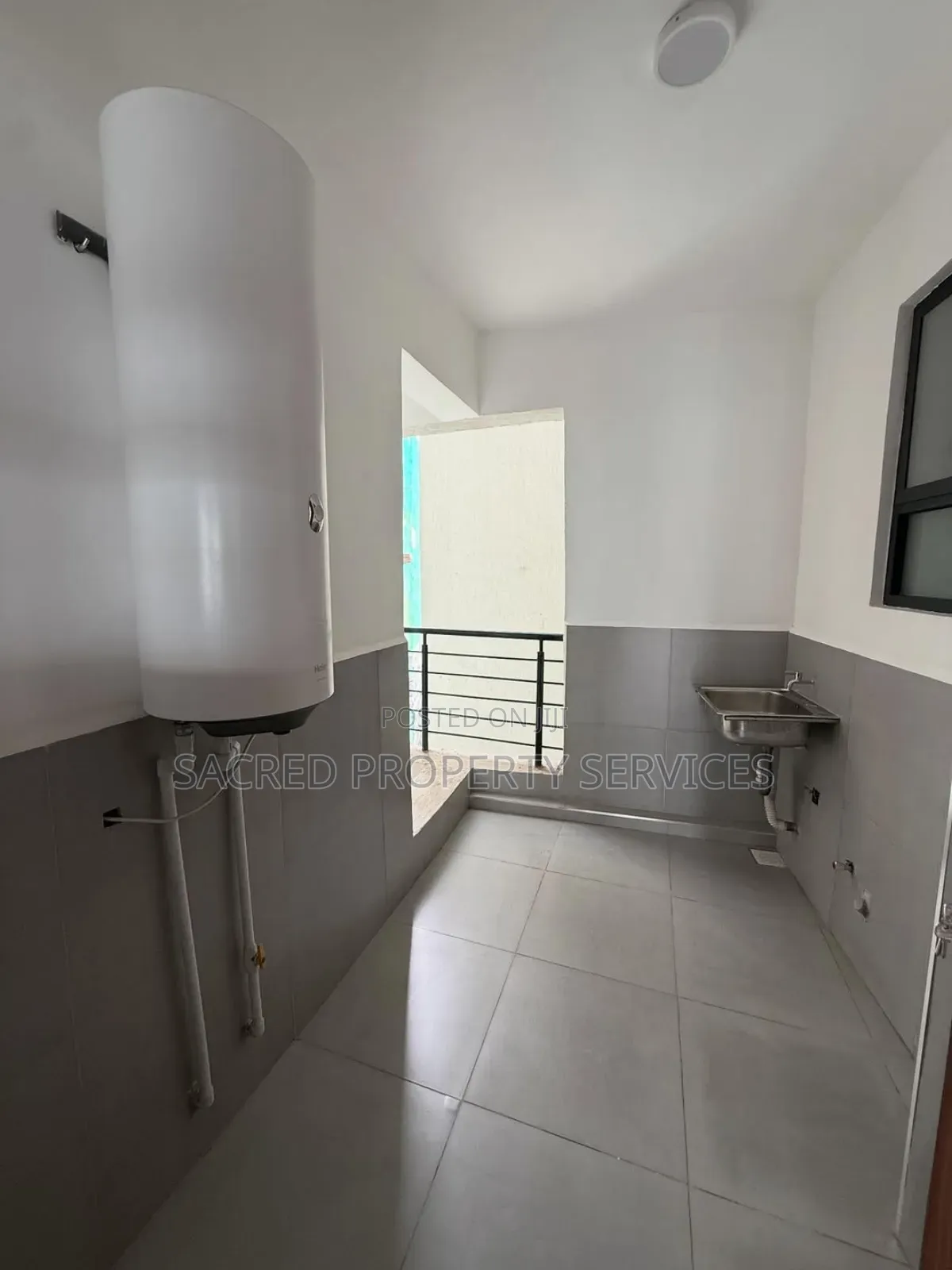 3bdrm Apartment in Naalya  Metroplox, Nakawa for rent in Nakawa