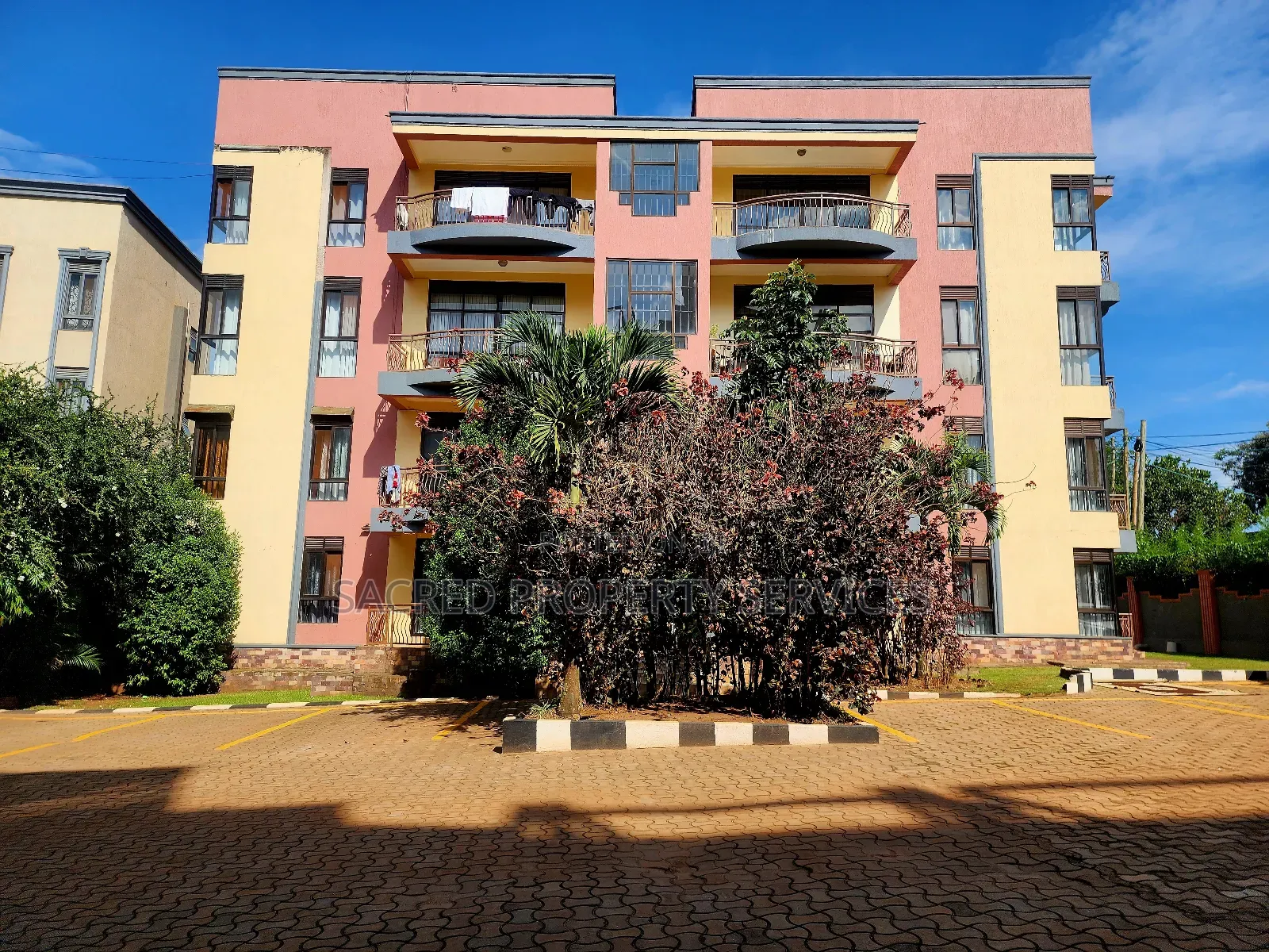 3bdrm Apartment in Kiwatule, Nakawa for rent in Nakawa