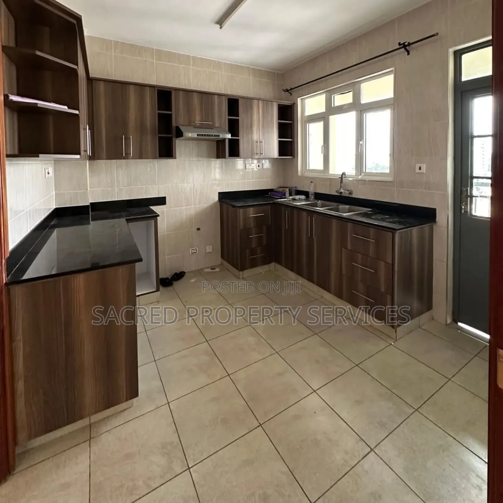 2bdrm Apartment in Kiwatule Police End, Nakawa for rent in Nakawa