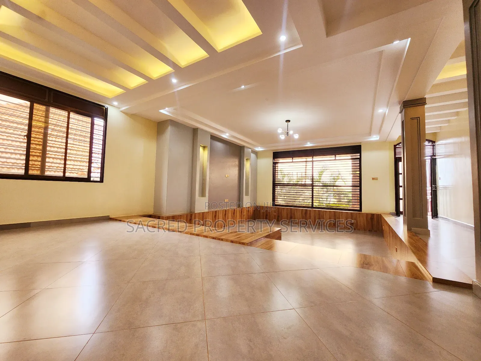 6bdrm Townhouse/Terrace in Kira Mulawa for sale in Kira