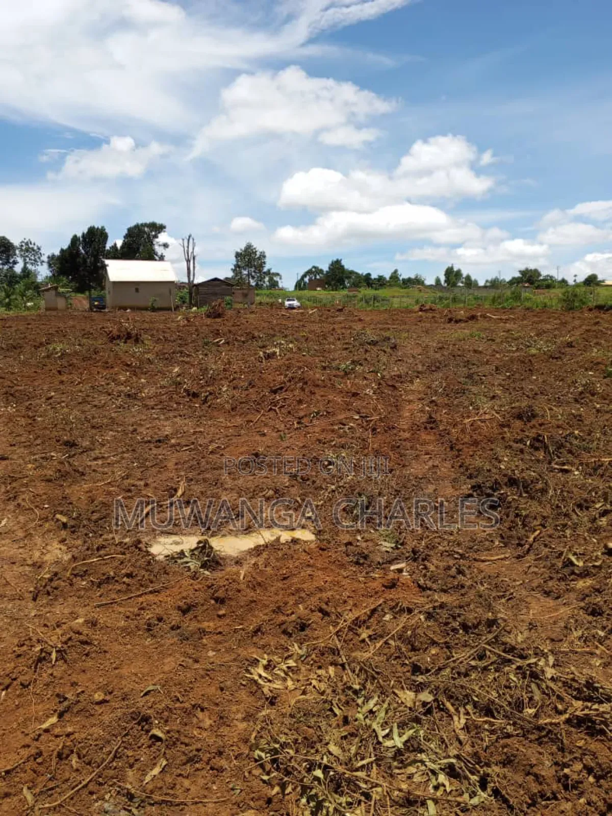 Plot on Quick Sale in Matugga Sanga Nakukuba in Gombe