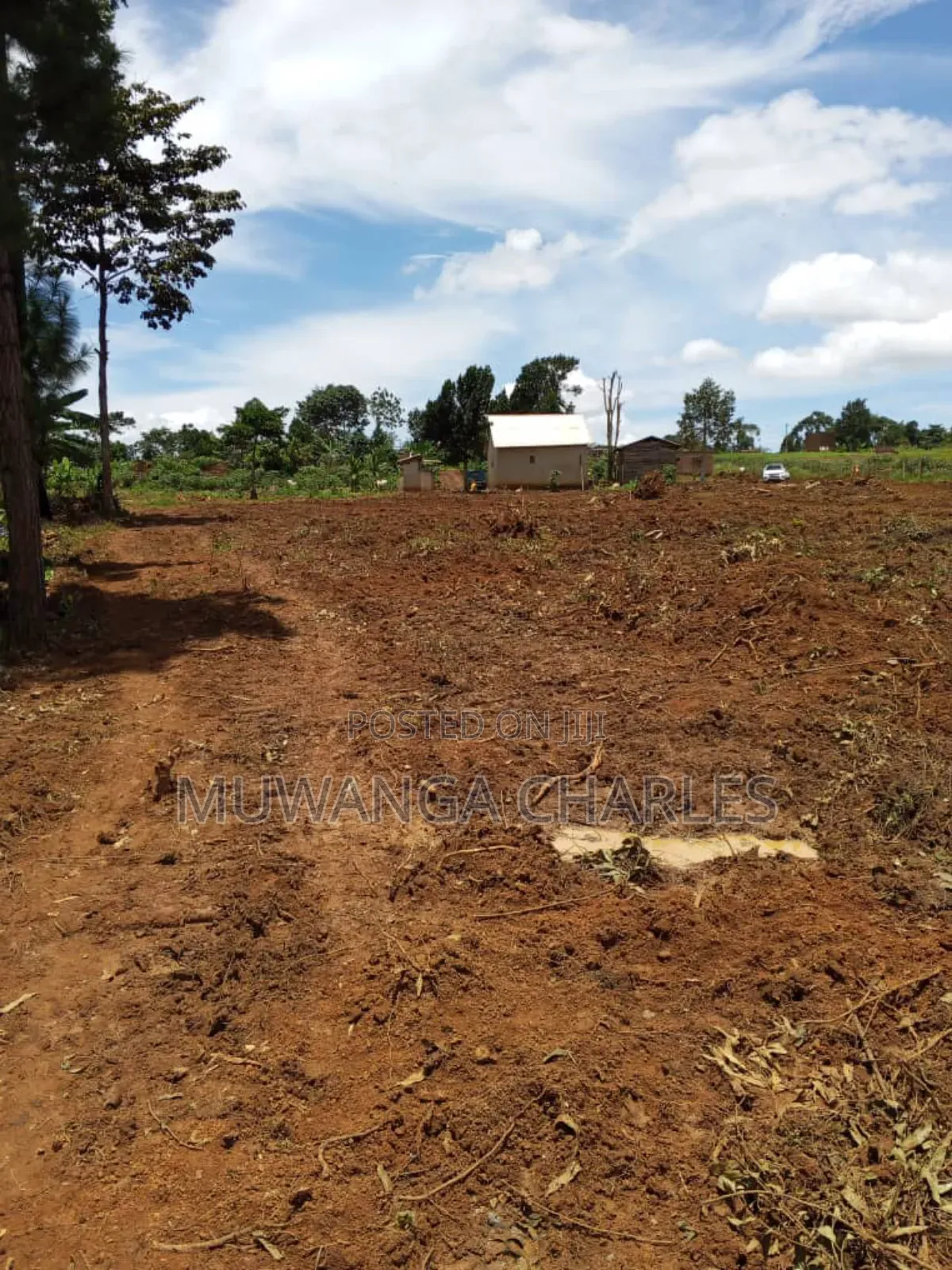 Plot on Quick Sale in Matugga Sanga Nakukuba in Gombe