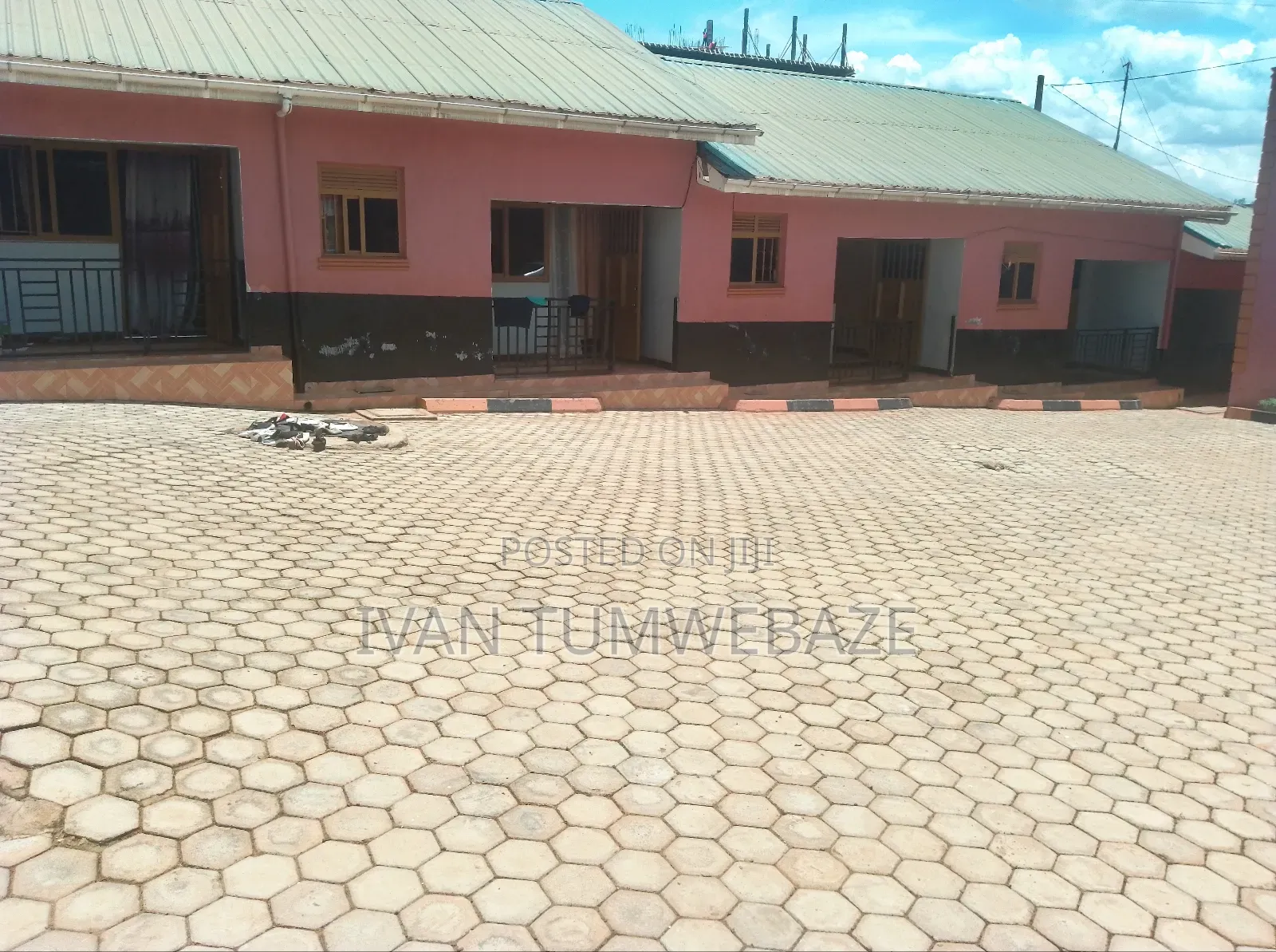1bdrm House in Lweza, Central Division for rent in Central Division